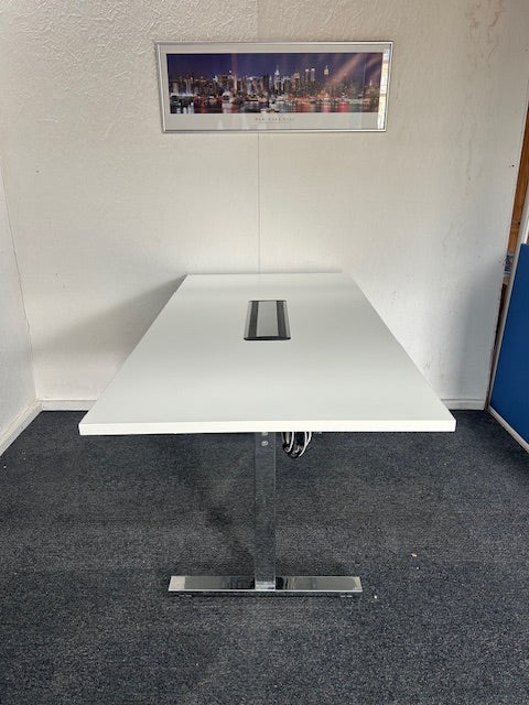 Vivante White Flip Top Table with 25mm Top / Chrome Frame / Power & Data Module