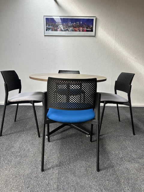 Meeting Room Package: Senator Circular Meeting Table /  4 Black and Blue Chairs