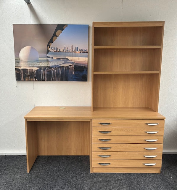 Home Office / Arts Setup in Classic Oak